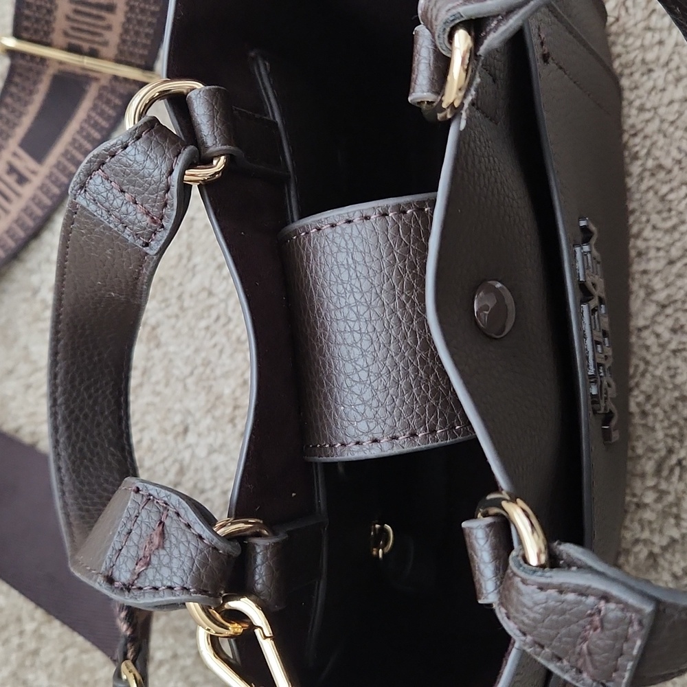 Steve Madden Black Crossbody Bag with Brown Strap - Picture 8 of 8